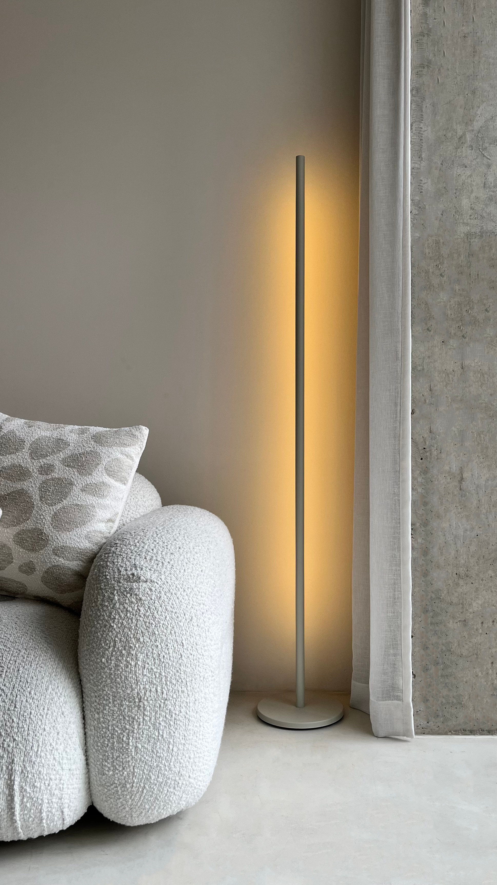 Lámpara LINE LED TAUPÉ