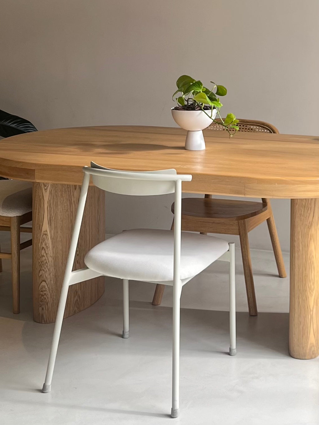 Mesa de comedor OVA